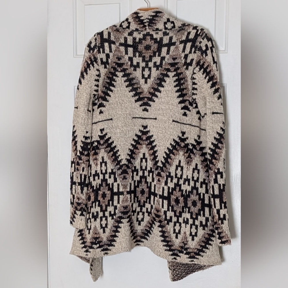 Sun & Shadow Cozy Aztec Cardigan Sweater - Picture 3 of 9